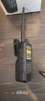 Uniden SDS100 Digital APCO Deluxe Trunking Handheld Scanner